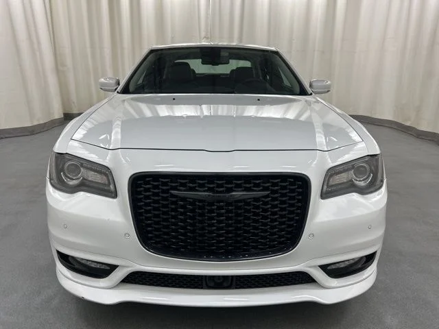 Used 2023 White Chrysler Touring image 8