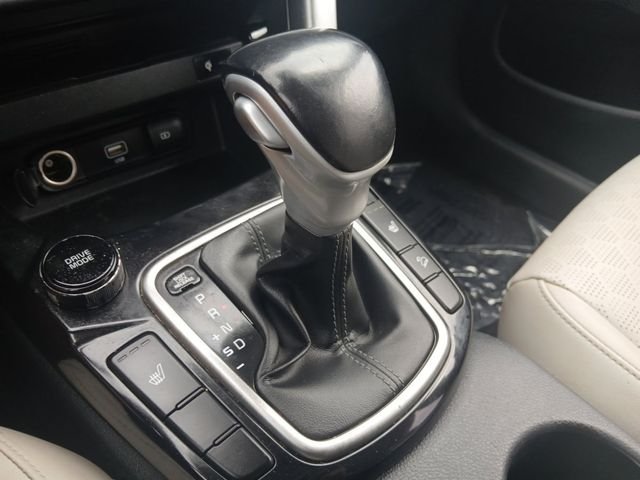 Used 2023 Gravity Gray Kia EX image 13