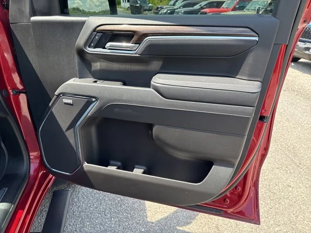 Used 2025 Red Chevrolet LT Trail Boss image 26
