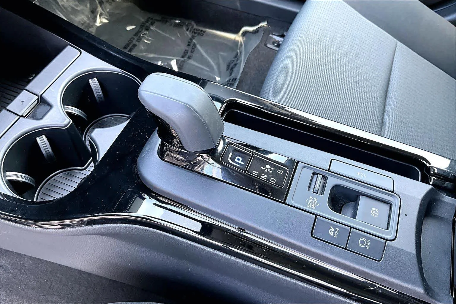 Used 2024 Wind Chill Pearl Toyota LE image 16