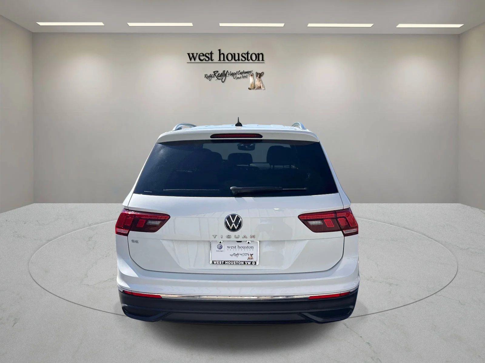 Used 2023 White Volkswagen SE image 6