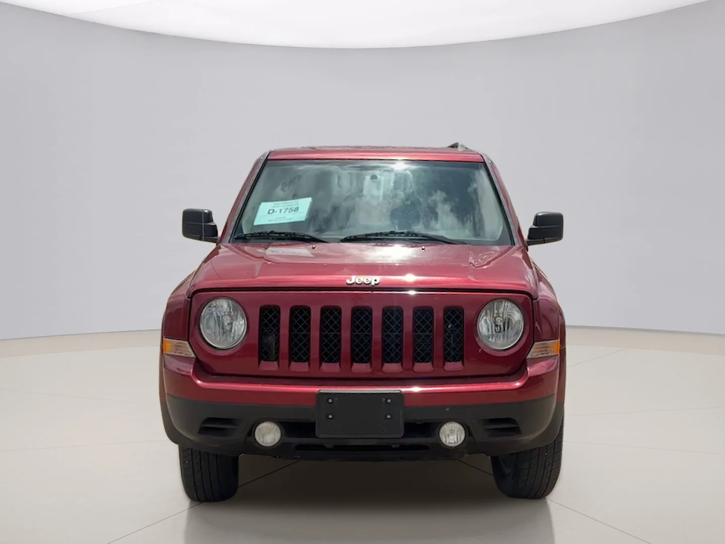 Used 2017 Red Jeep LATITUDE image 9