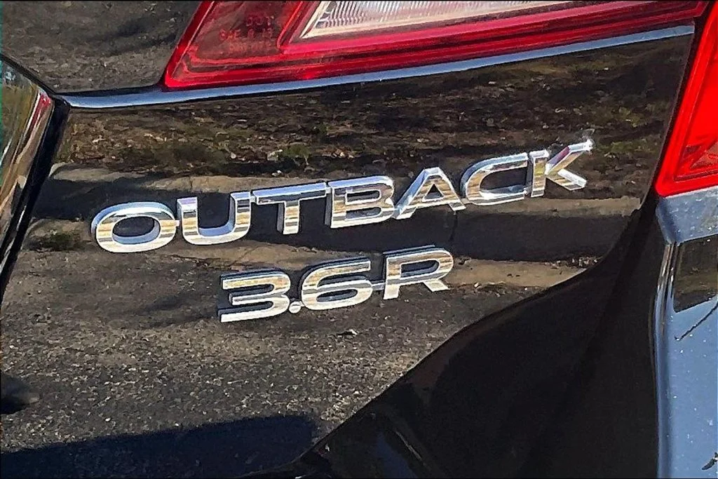 Used 2018 Black Subaru 3.6R image 9