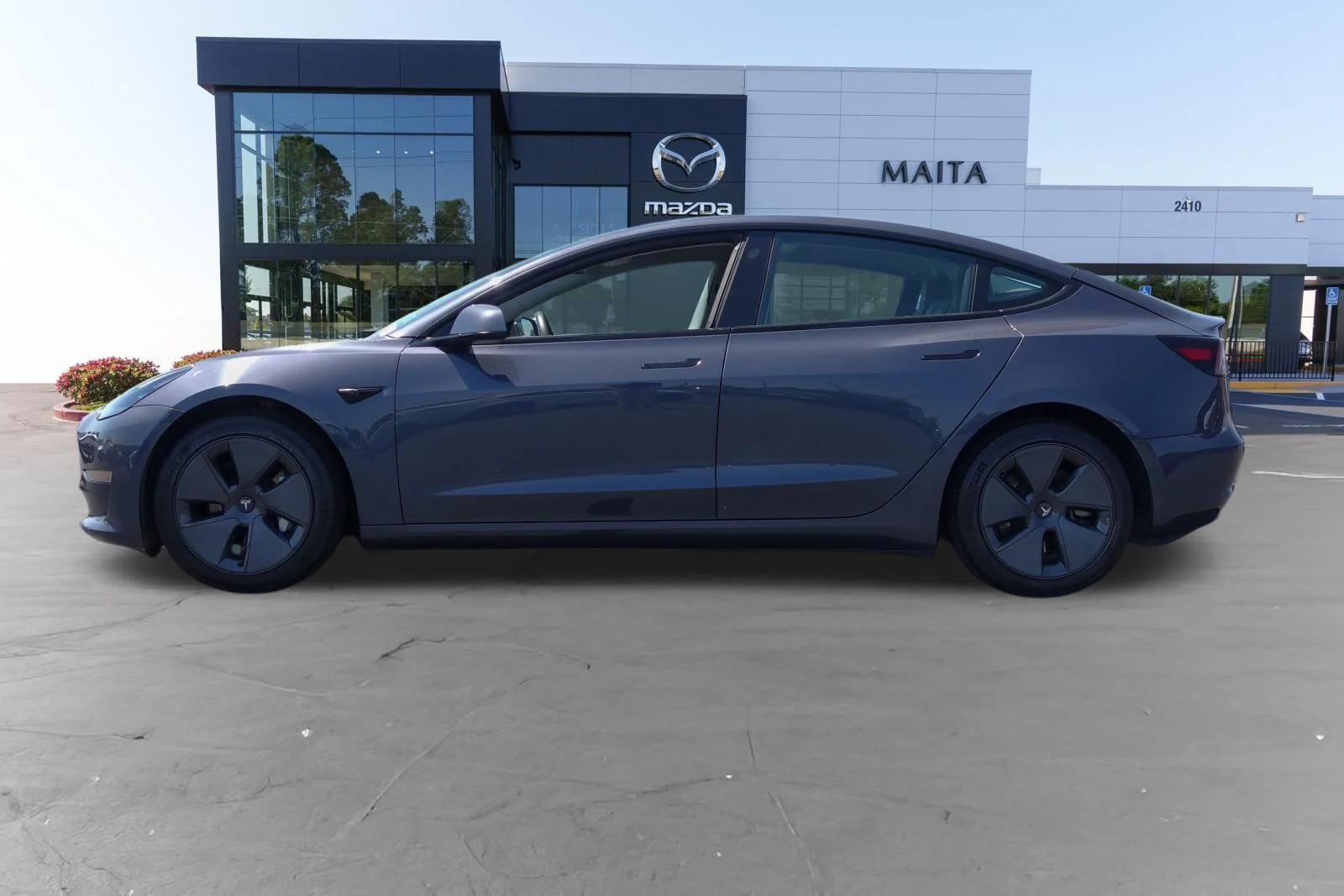 Used 2023 Midnight Silver Metallic Tesla Base image 6