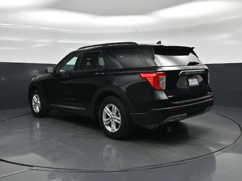 Used 2023 Black Ford XLT image 6