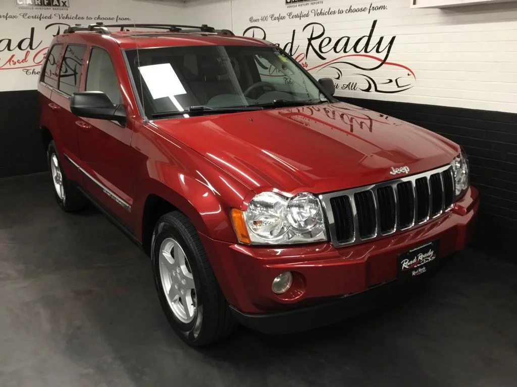 Used 2005 Red Jeep Limited image 2
