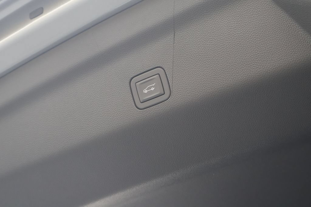 2026 Chevrolet Suburban RST - Photo 49
