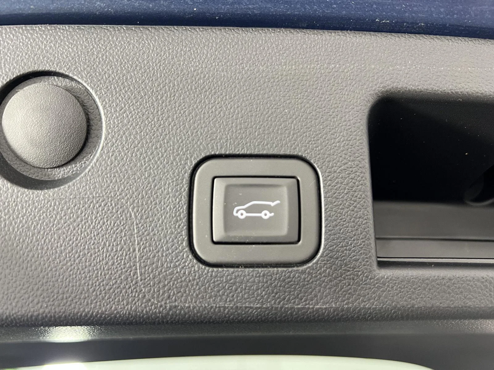 Used 2026 Lakeshore Blue Metallic Chevrolet AWD LT image 20
