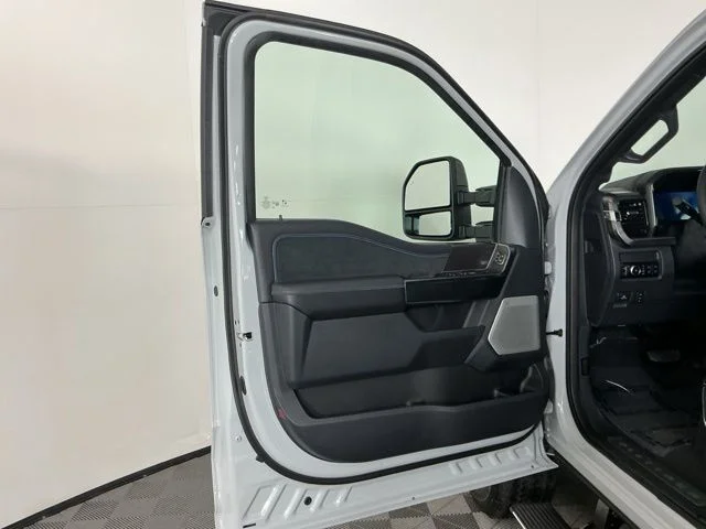 New 2026 Avalanche Ford Platinum image 17