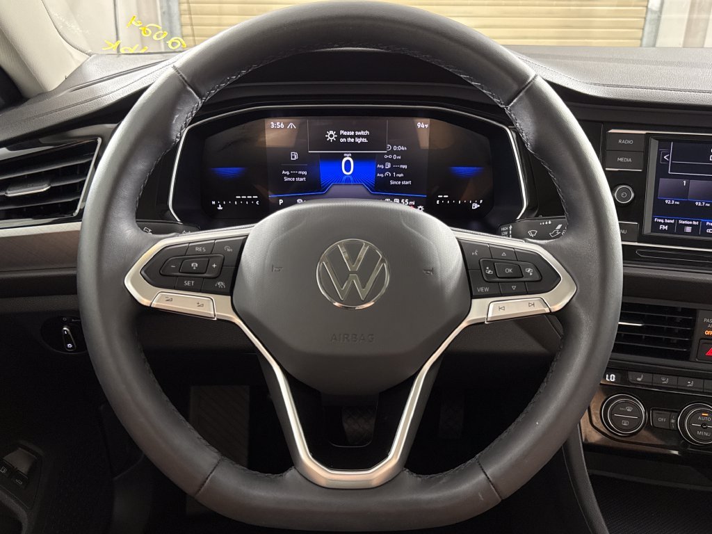 2024 Volkswagen Jetta SE - Photo 14