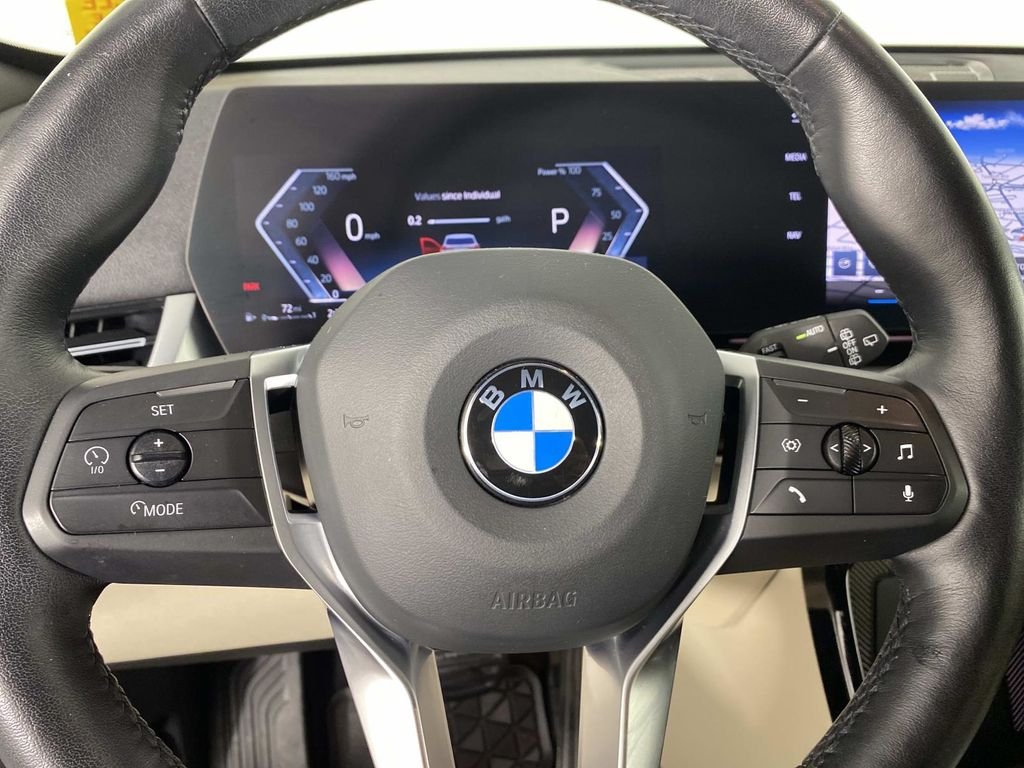Used 2023 White BMW xDrive28i image 15