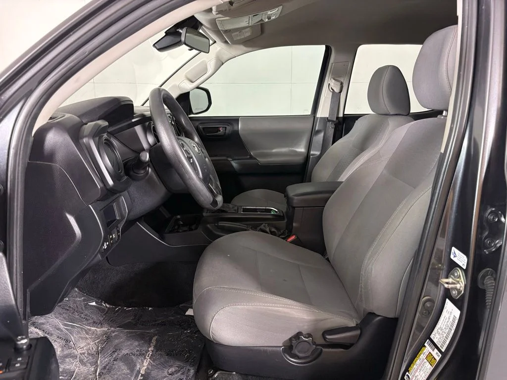 Used 2018 Gray Toyota SR image 17