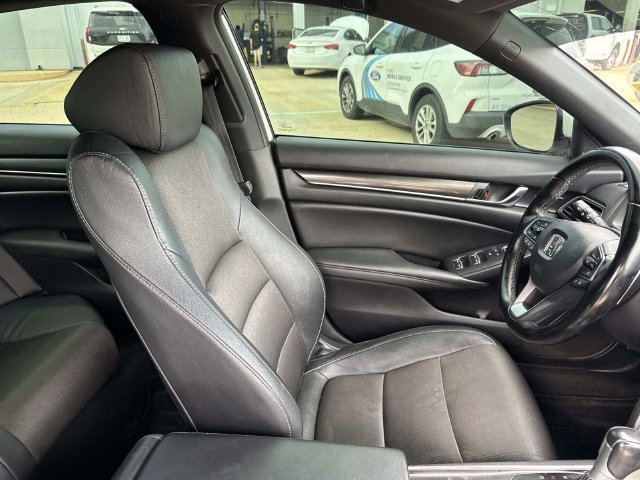 Used 2020  Honda Sport image 35