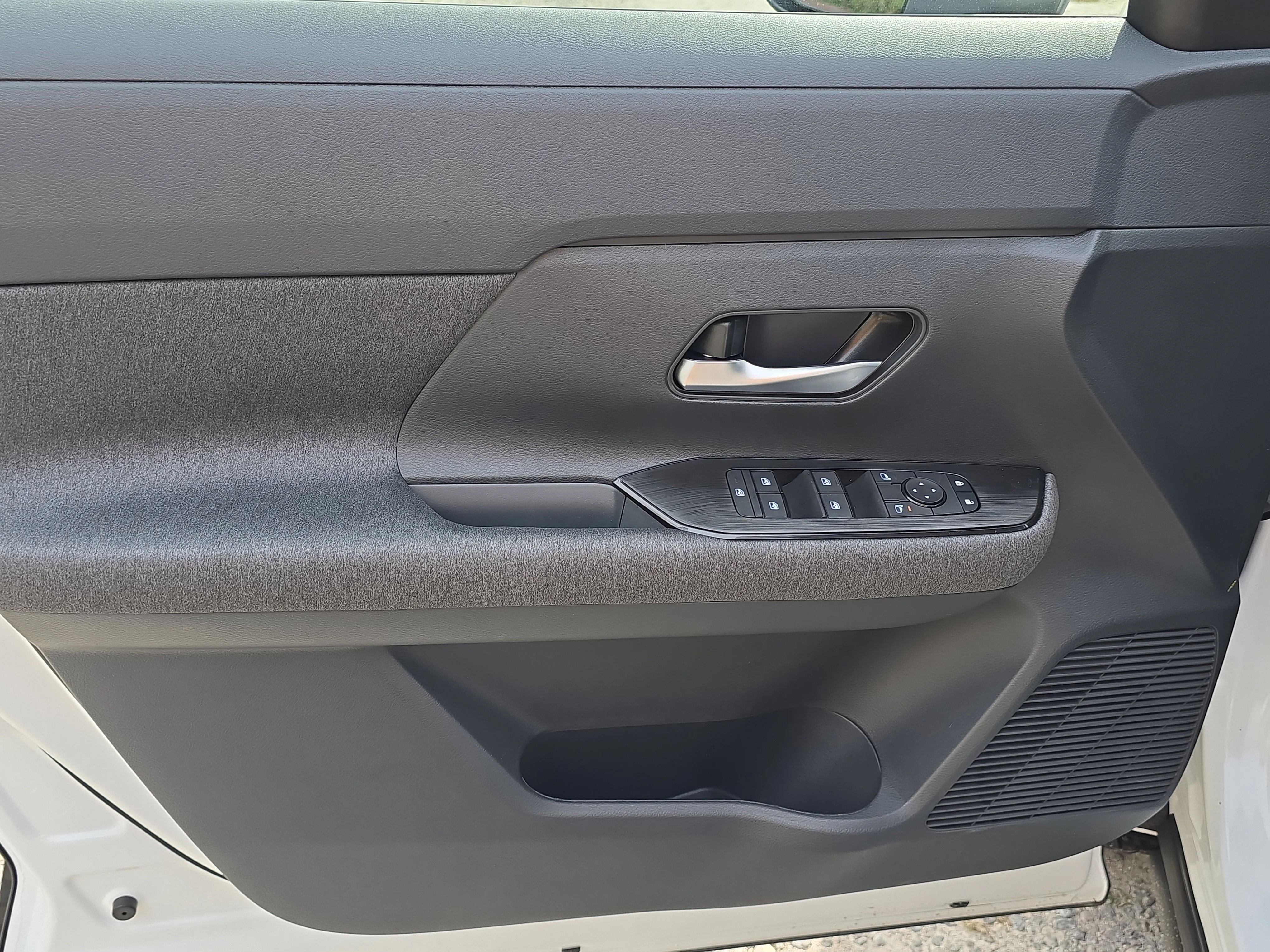 2026 Nissan KICKS SV - Photo 19