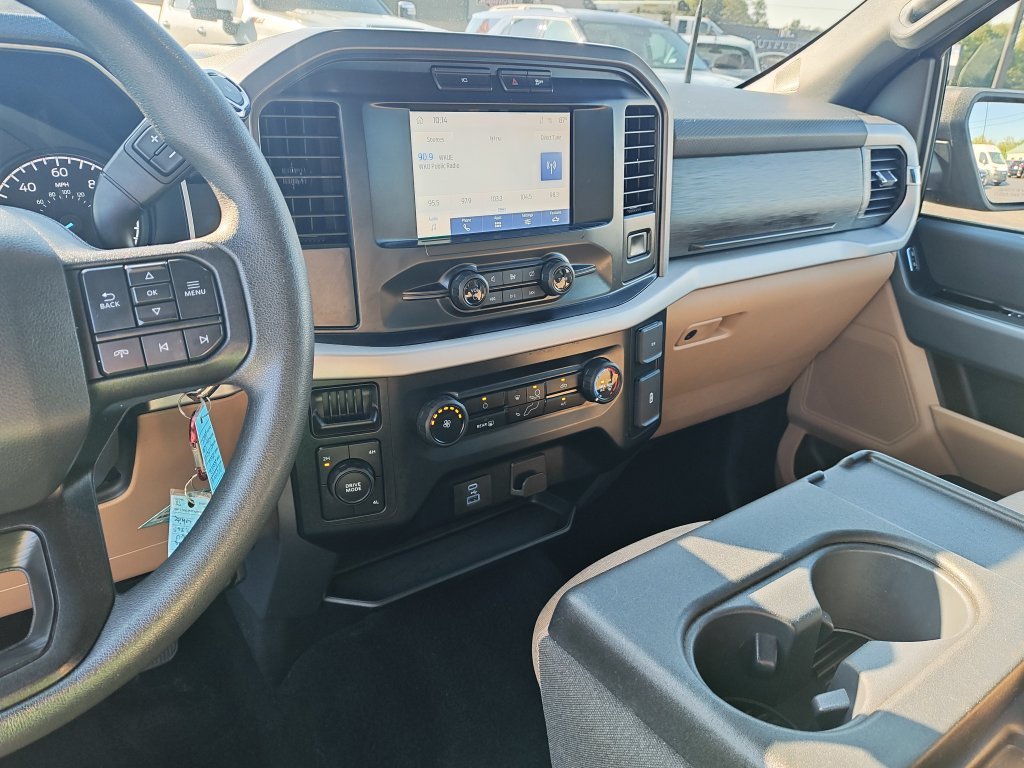 Used 2023 Black Ford XLT image 20