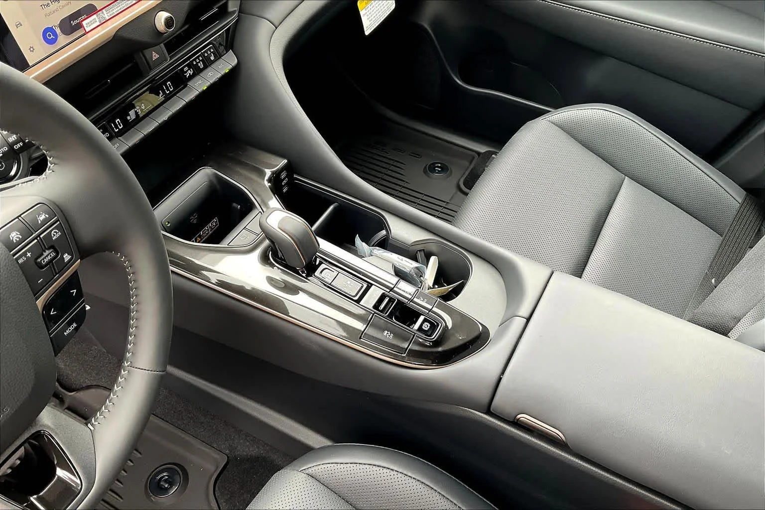 New 2026 Oxygen White Toyota Limited image 7