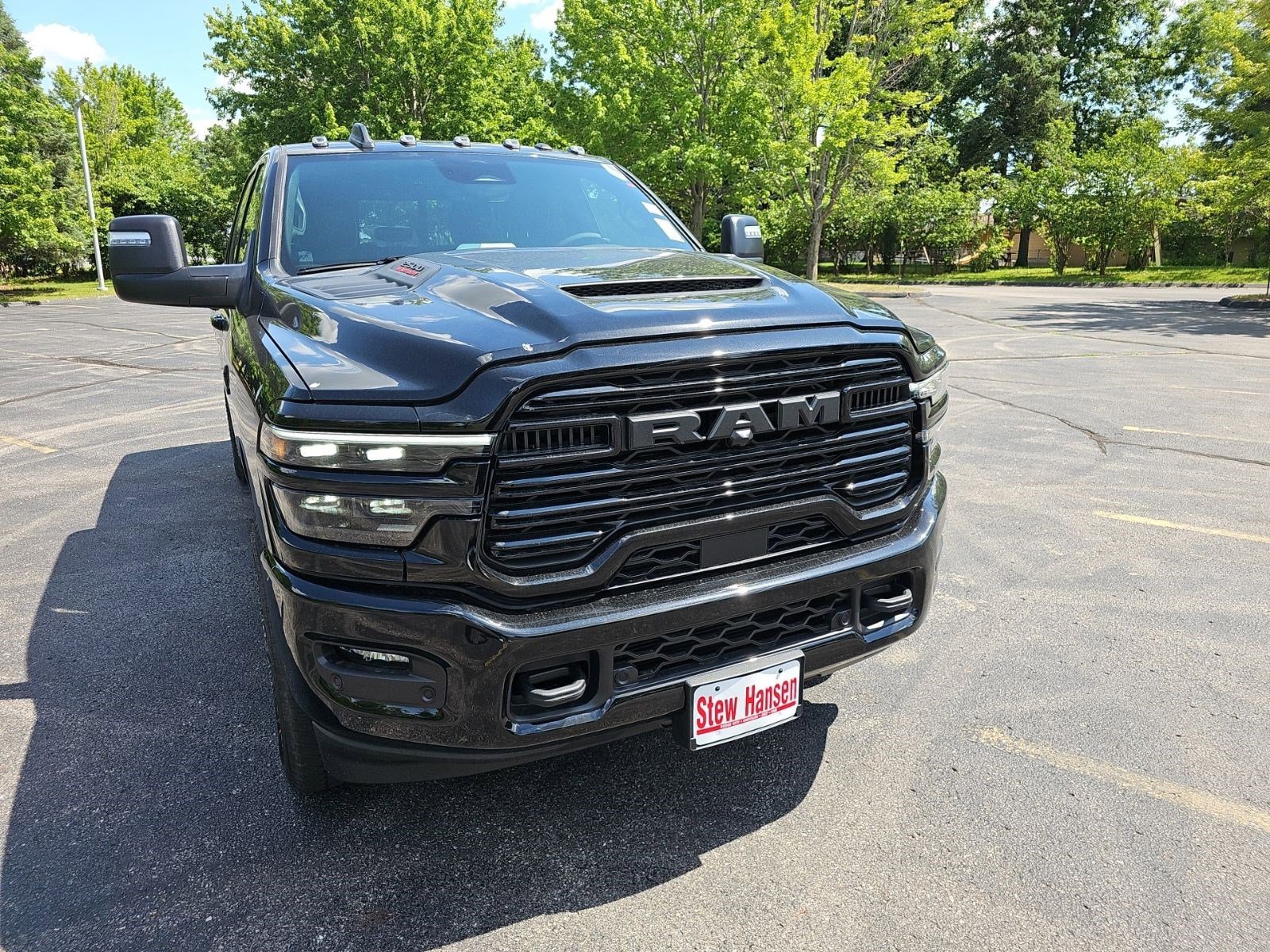 New 2026 Diamond Black Crystal Pearlcoat Ram Laramie image 7