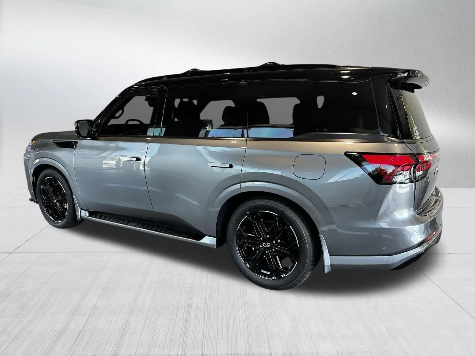 New 2027 2T DYNAMIC META INFINITI Sport 4WD image 3