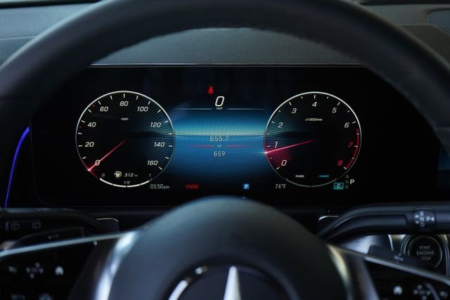 Used 2026  Mercedes-Benz GLB 250 image 17