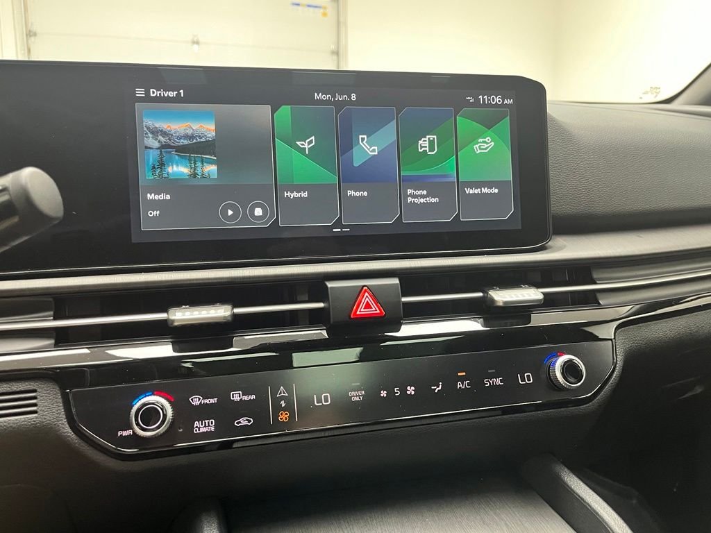 Used 2026 Black Kia X-Line image 27