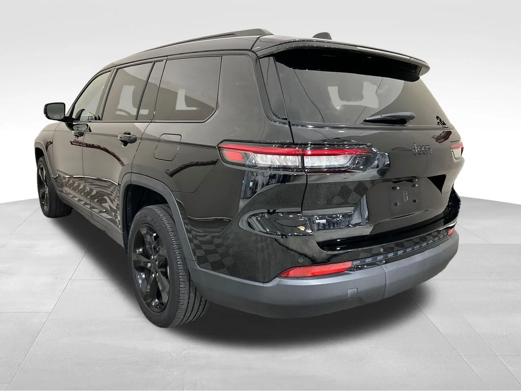Certified Used 2021 Black Jeep Altitude image 3