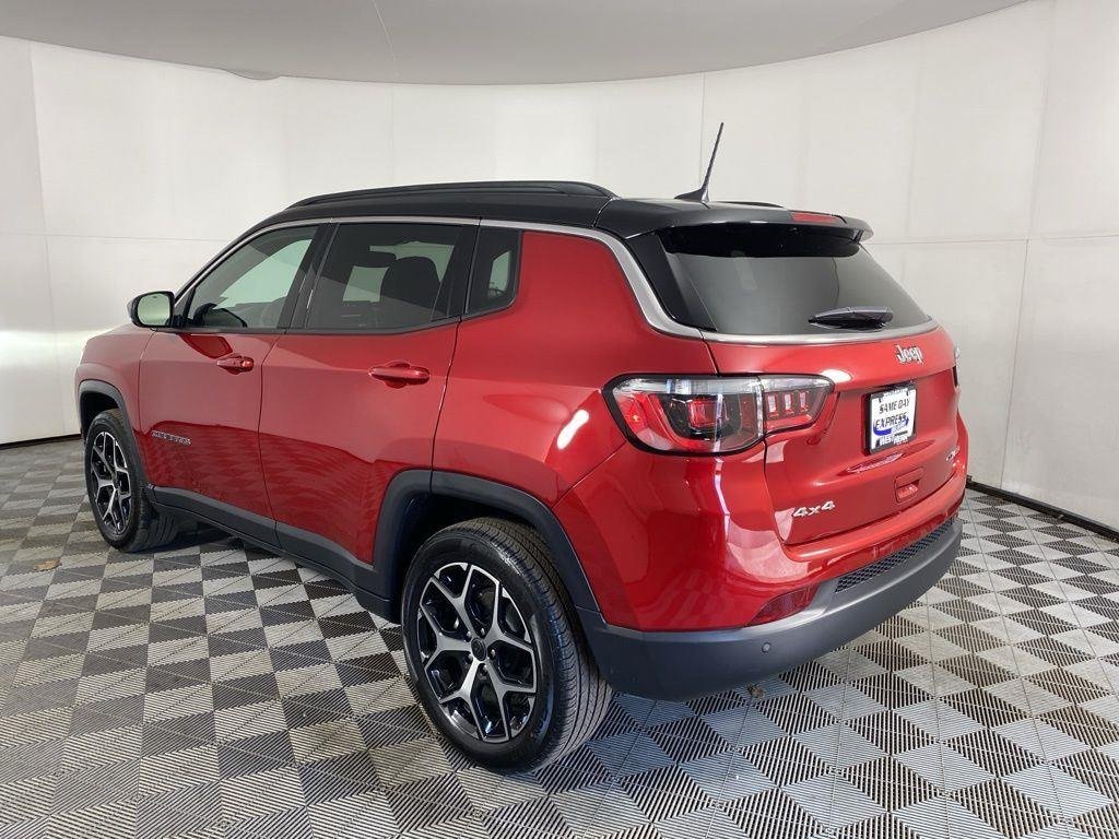 Used 2025 Red Hot Pearlcoat Jeep Limited image 14