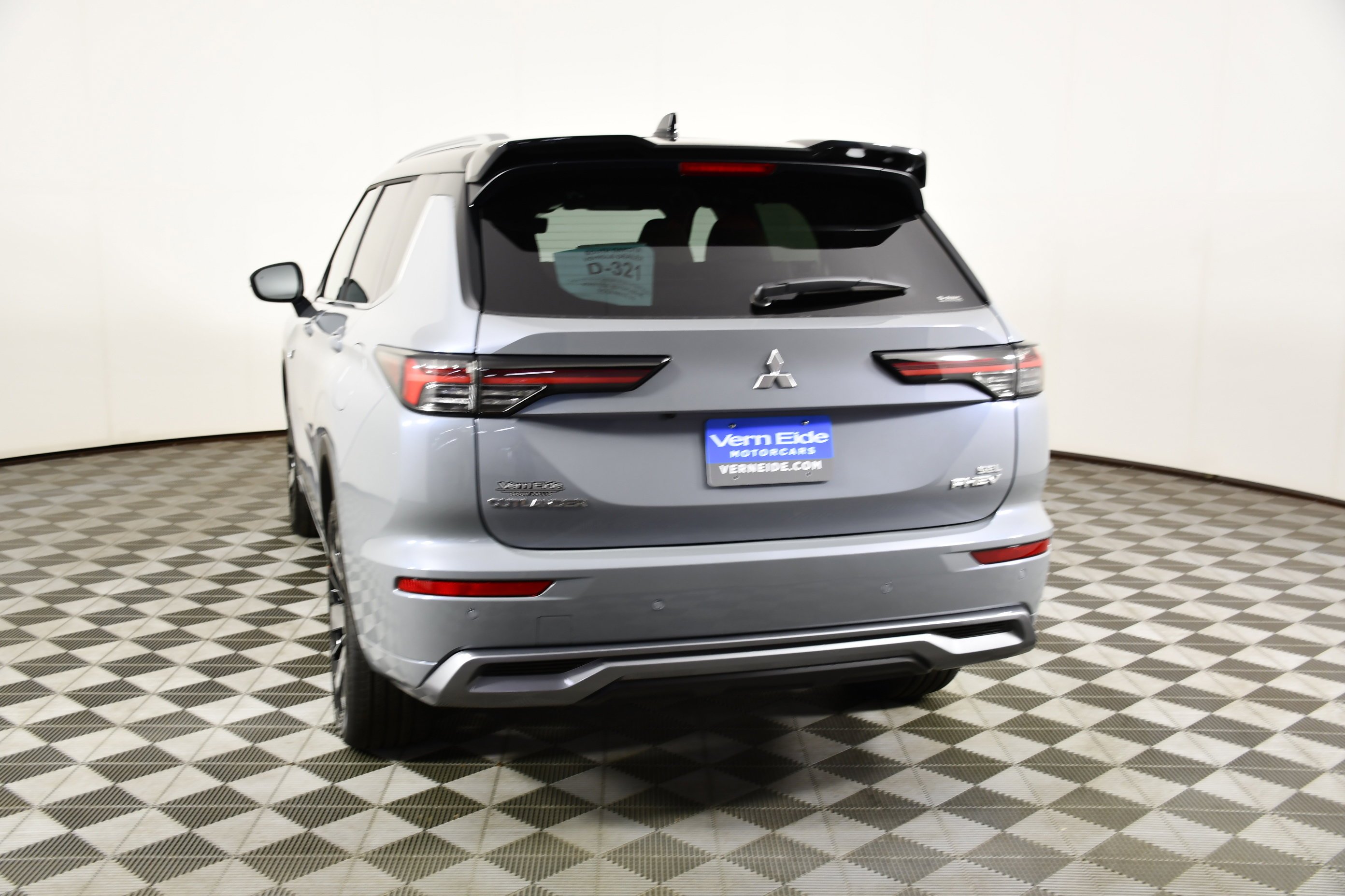 New 2026 Moonstone Mitsubishi SEL image 7
