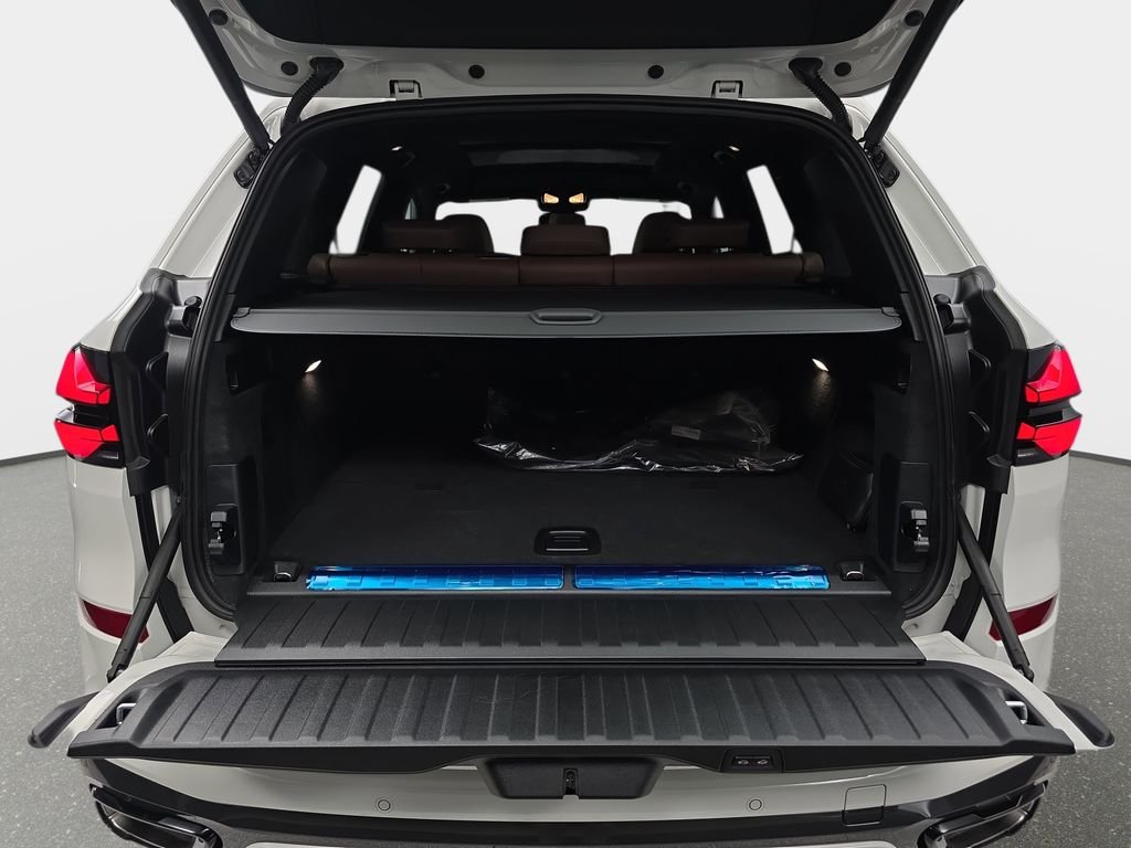 2026 BMW X5 50e - Photo 12