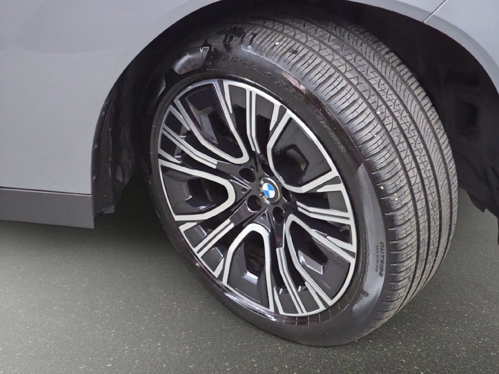 Used 2026 Skyscraper Grey Metallic BMW 30 xDrive image 32