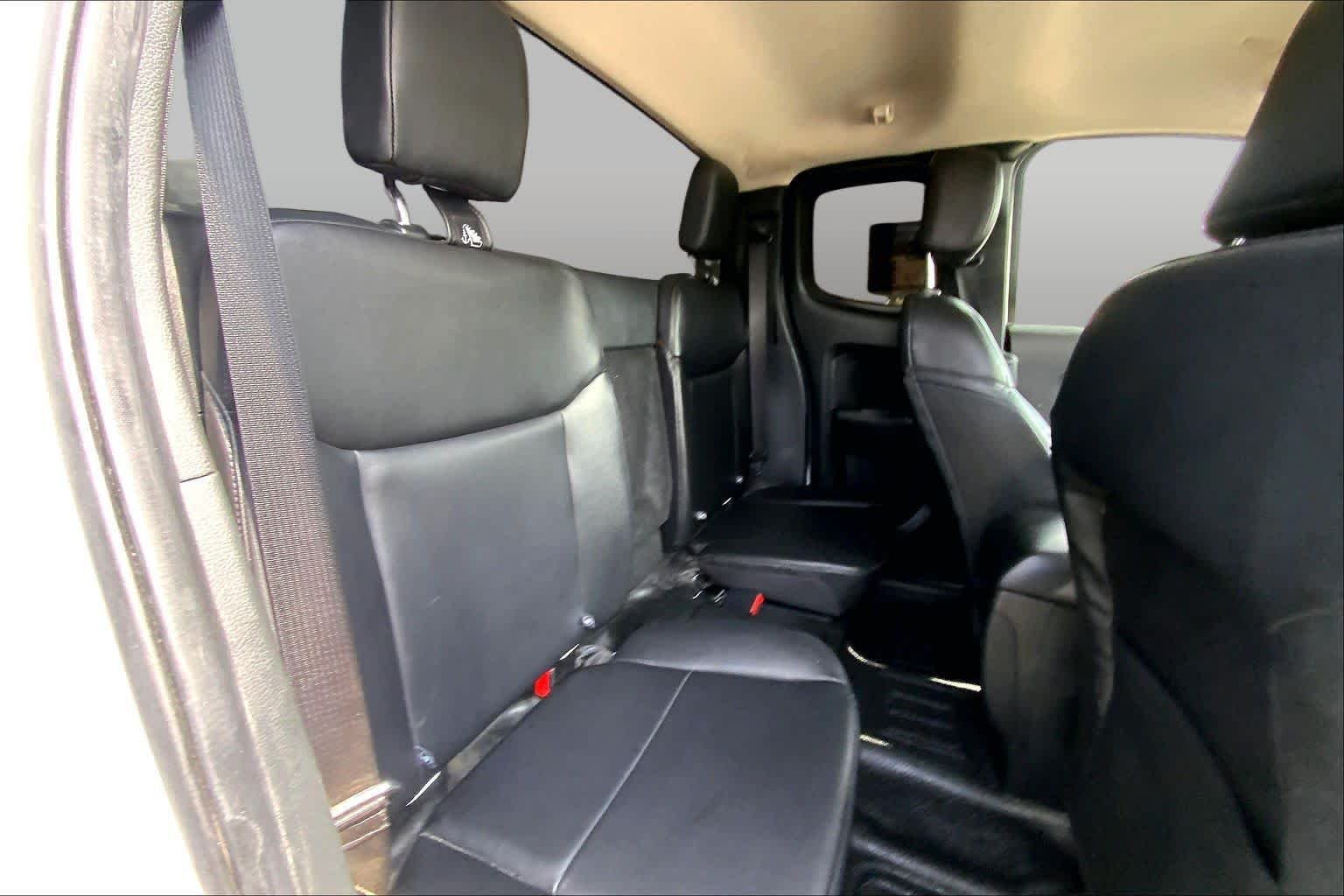 Used 2022 Oxford White Ford XL image 14