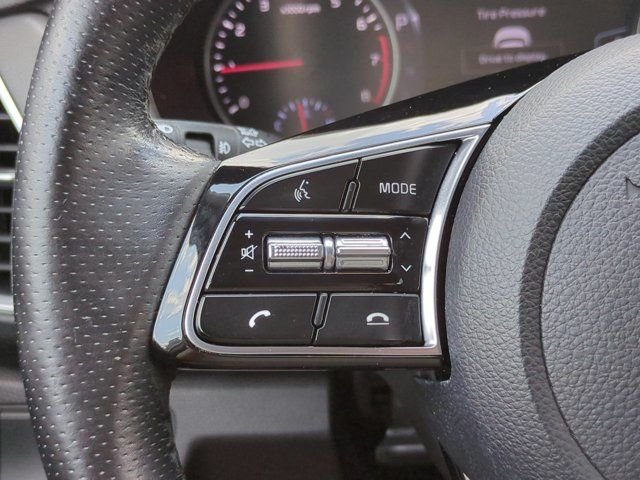 Used 2023 White Kia SX image 27