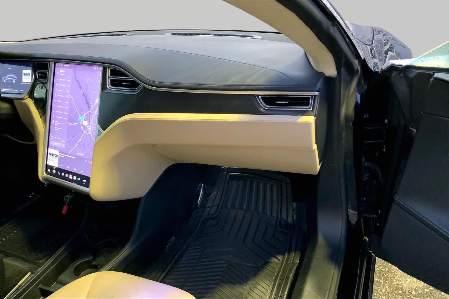 Used 2014 Black Tesla 85 kWh Battery image 15