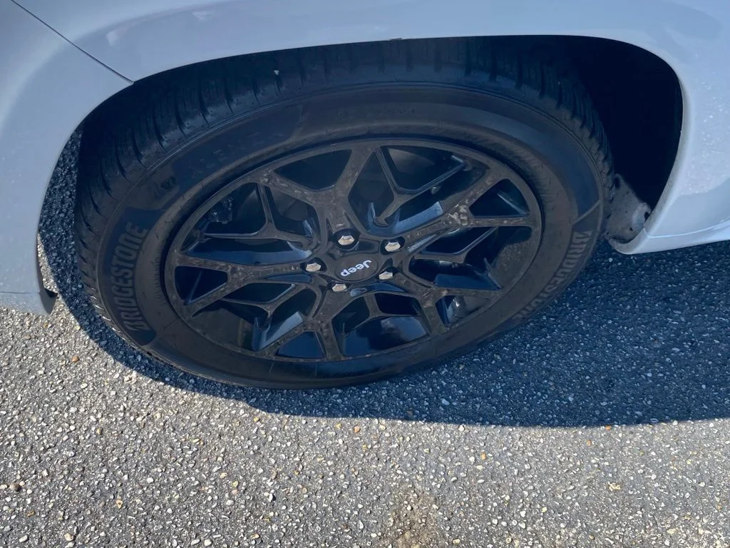Used 2021 White Jeep Limited X image 20