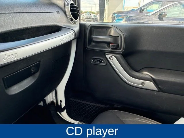 Used 2018 White Jeep Unlimited Sahara image 11