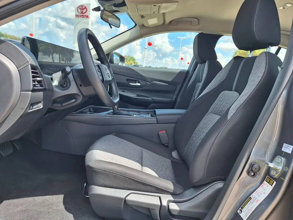 Used 2027 Gray Nissan SV image 11