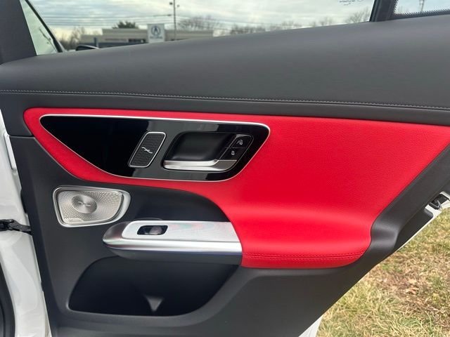 New 2026 Polar White Mercedes-Benz GLC 300 image 19