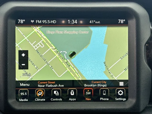 Used 2022 Gray Jeep Unlimited Sahara Altitude image 18