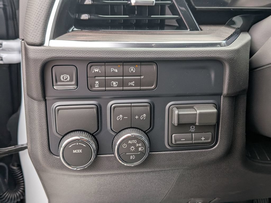 New 2026 Polar White Tricoat Chevrolet Premier image 18