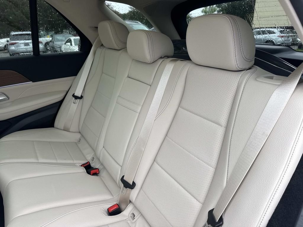 New 2026 Polar White Mercedes-Benz GLE 450 image 6