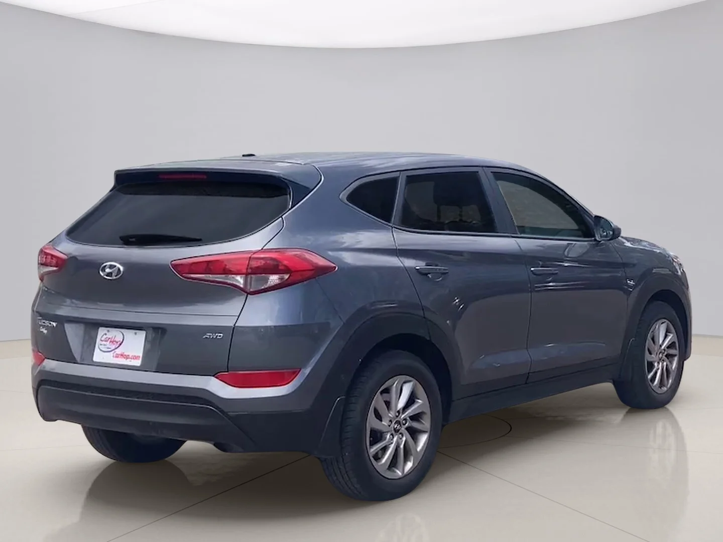 Used 2018 Gray Hyundai SE image 5