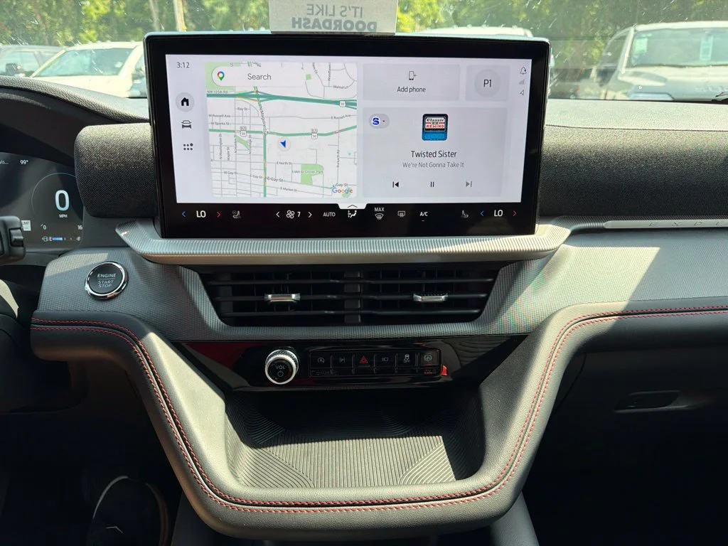 2026 Ford Explorer ST-Line - Photo 32