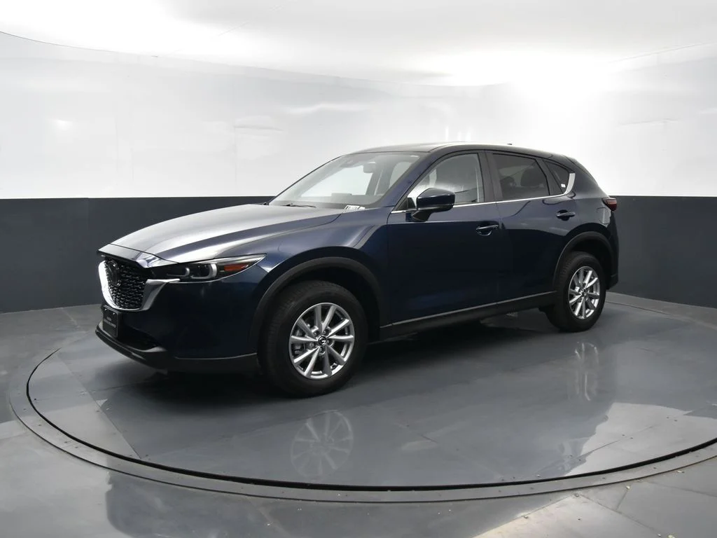 2023 Mazda CX-5 S Preferred package Auto AWD's photo