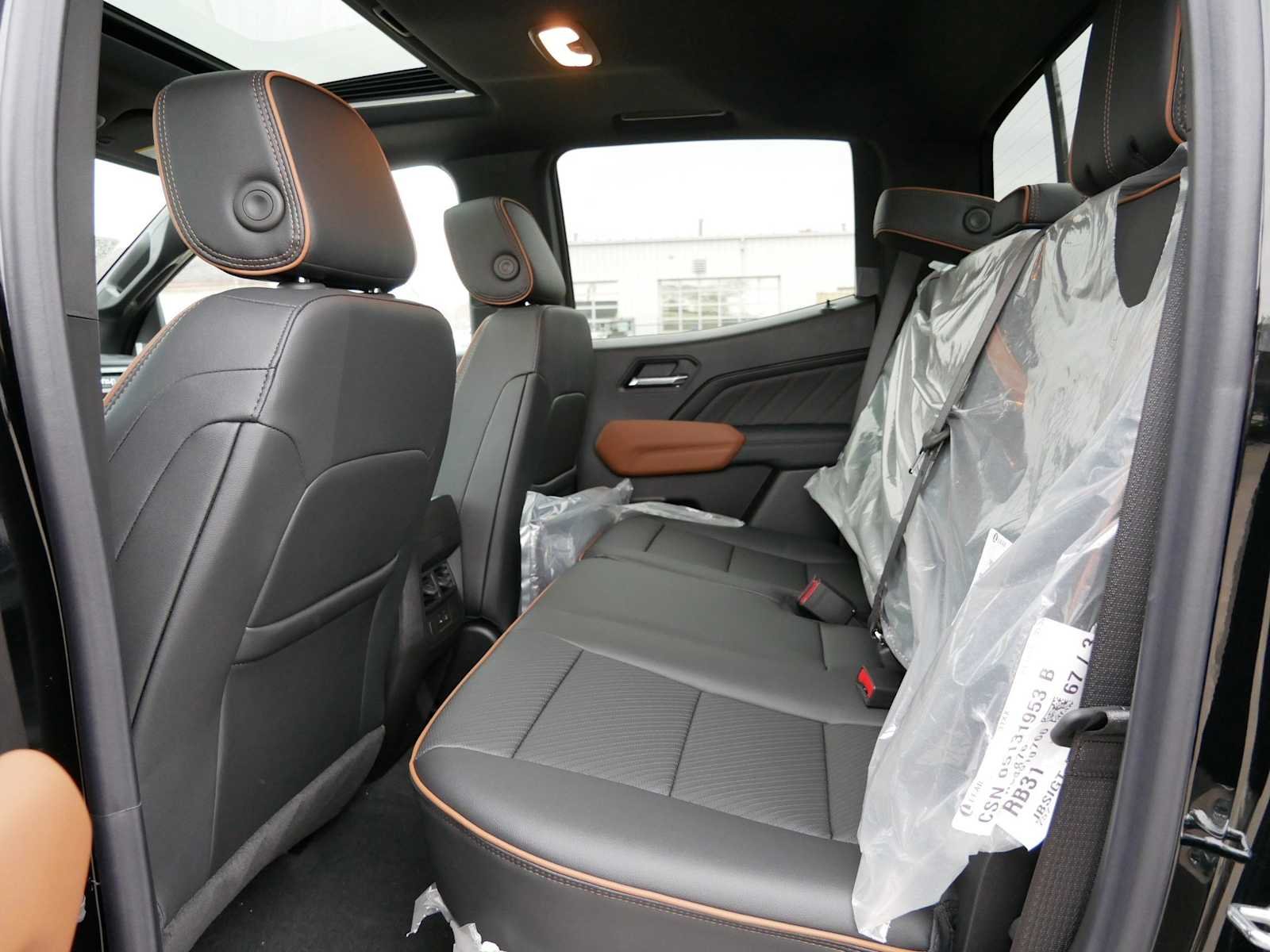 2026 GMC Canyon AT4 - Photo 12