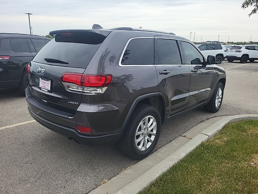 Certified Used 2021 Gray Jeep Laredo E image 5