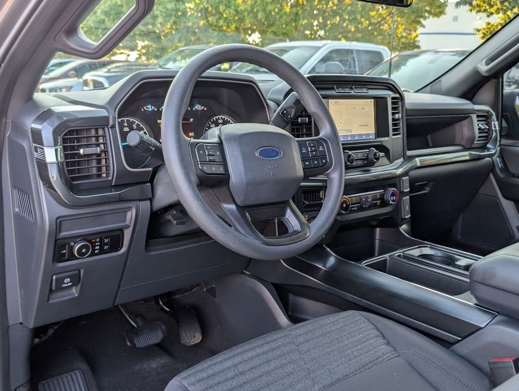 Used 2023 Gray Ford XL image 3