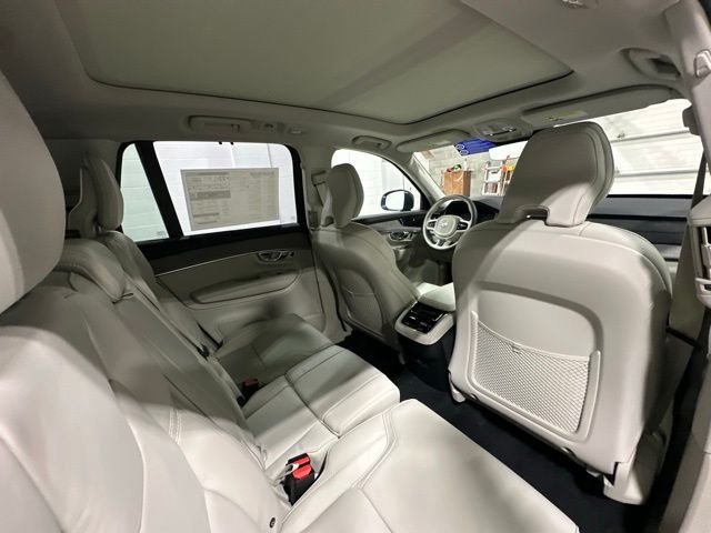New 2026 Blue Volvo B6 Ultra image 15