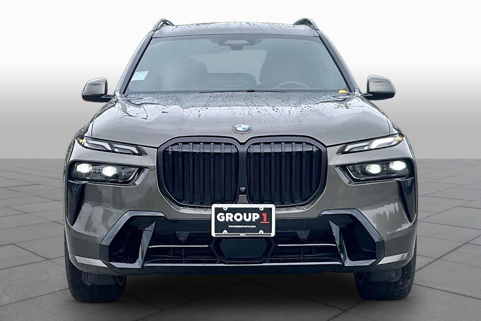 Used 2024 Manhattan Green Metallic BMW xDrive40i image 3