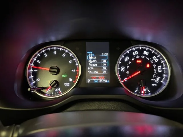 Used 2021 Gray Toyota LE image 17