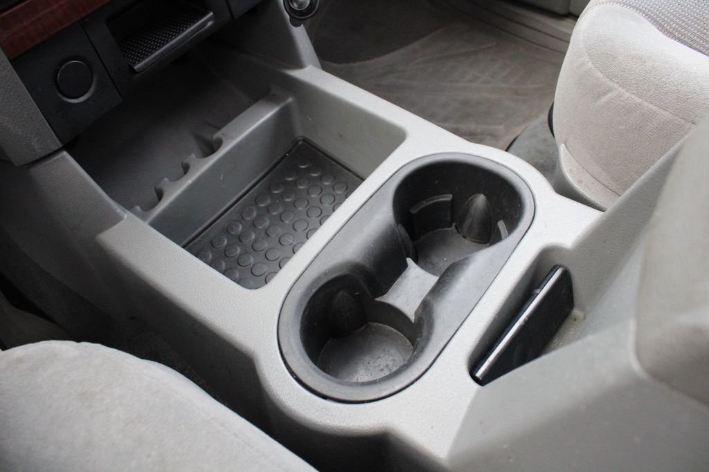 Used 2004 Blue Dodge SLT image 16