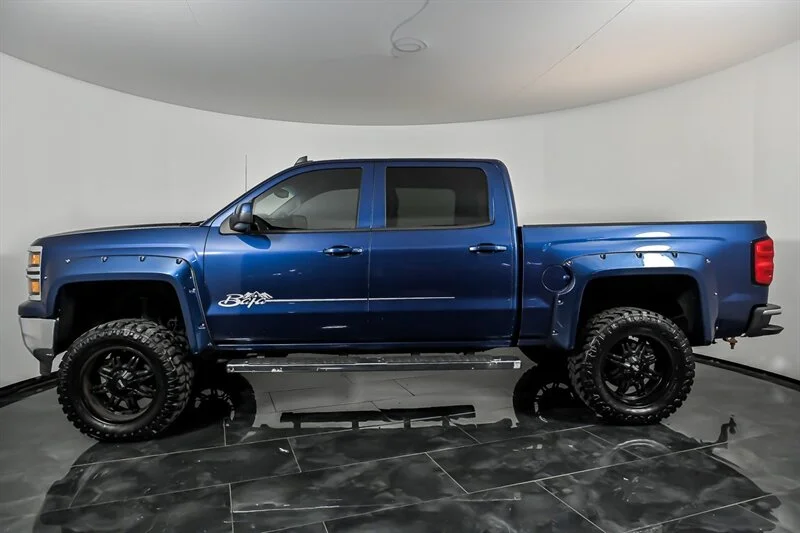 Used 2015 Deep Ocean Blue Metallic Chevrolet LT Z71 image 6
